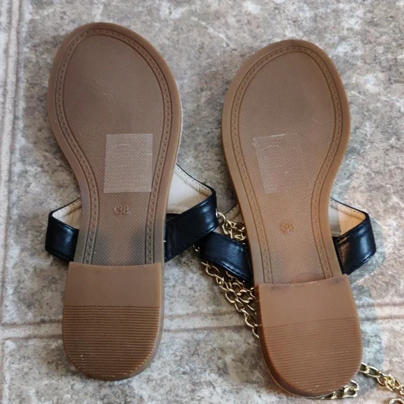 Sandals - Picture 4 of 4